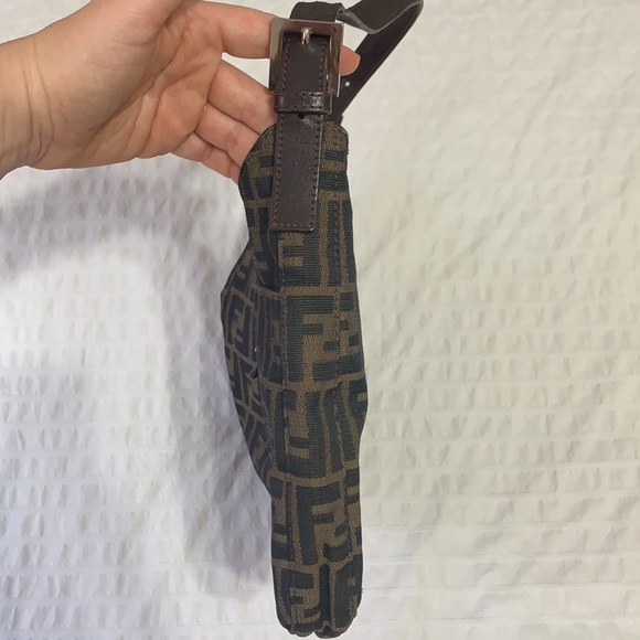 Vintage Fendi zucca shoulder bag. - Picture 6 of 11